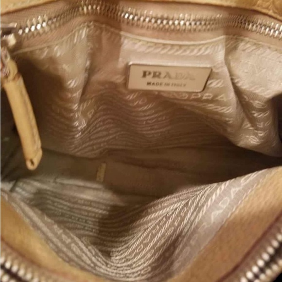 Beautiful authentic Prada bag. Tan pebble leather - Picture 5 of 5
